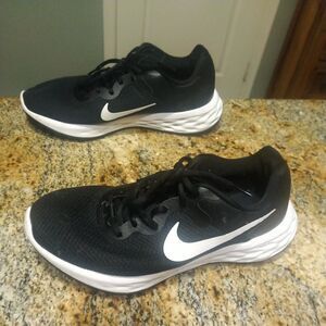 Nike Mens Revolution 6 DD8475-003 Black Running Shoes Sneakers Size 8 W